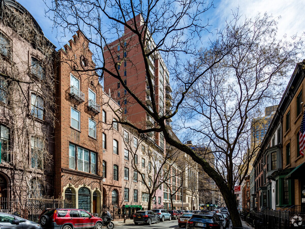 Photo - Lexington Parc