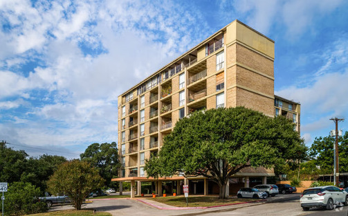 Building Photo - Four Oaks Apartments