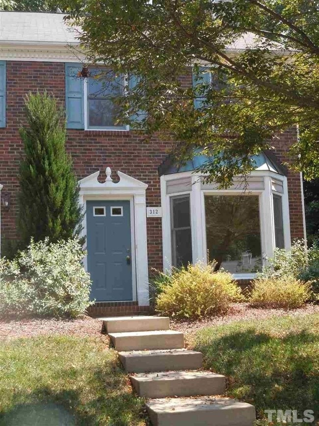 312 Silverberry Ct