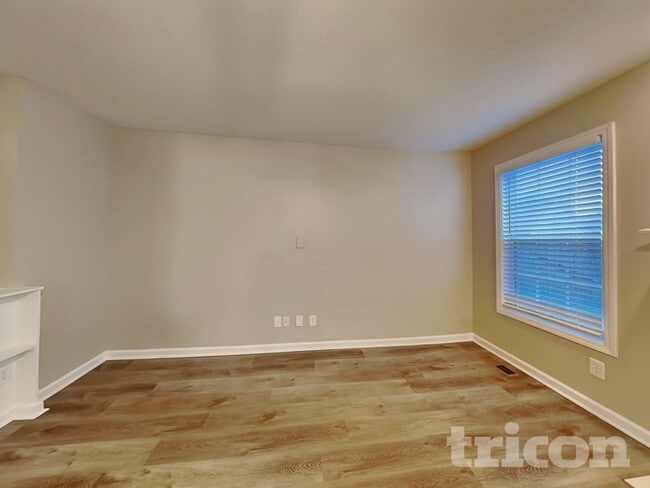 3450 Southwood Dr
