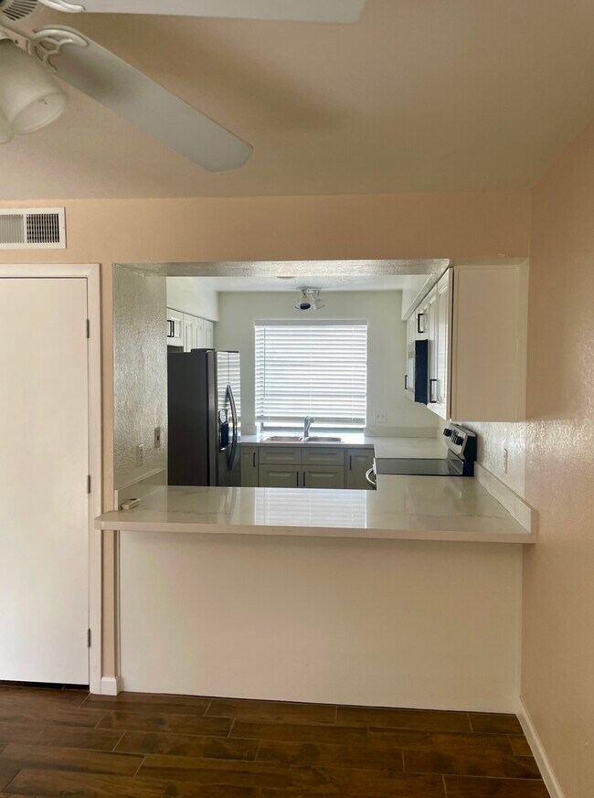 Photo - 3309 N 70th St