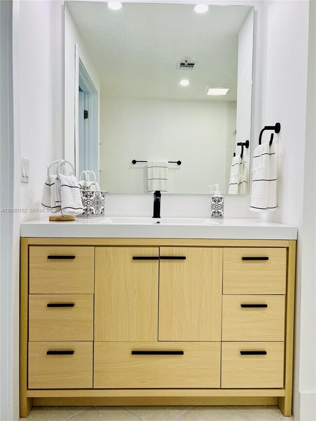 Photo - 3500 Coral Wy Unit 1102