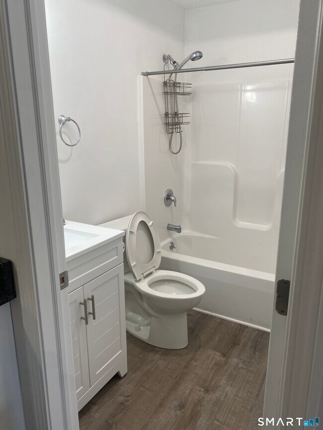 Photo - 19 Railroad Ave