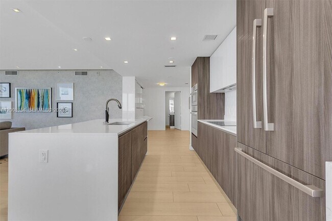 Photo - 488 NE 18th St Unit 2315