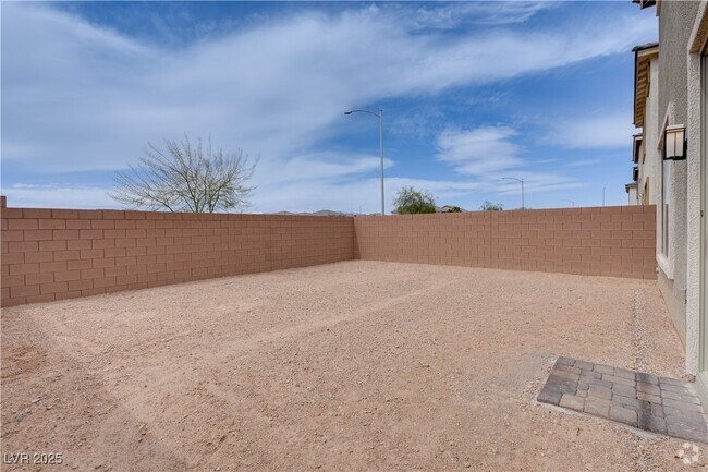 Building Photo - 10339 Dallington St Rental