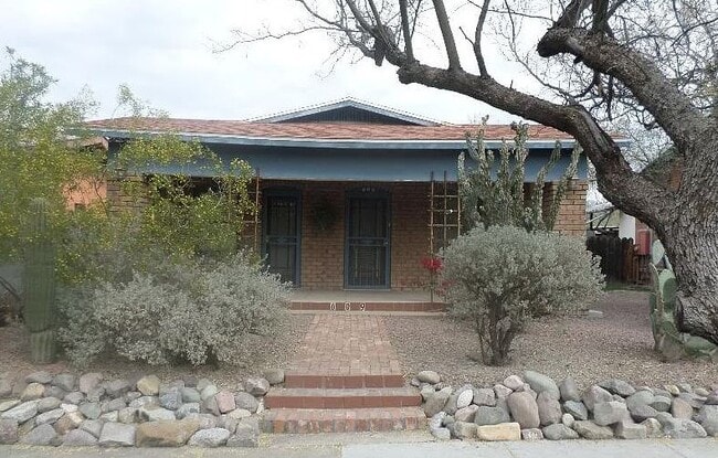 Photo - 609 E Mabel St