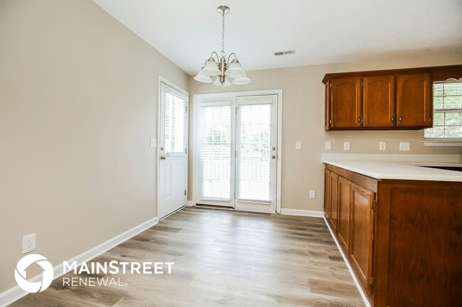 Photo - 214 Riverwood Dr