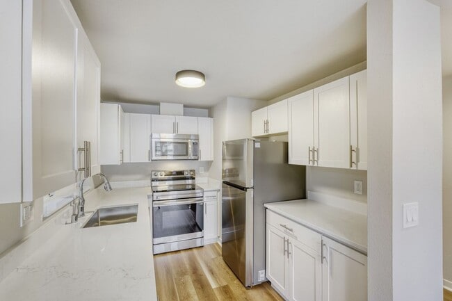 Photo - Martine Apartments