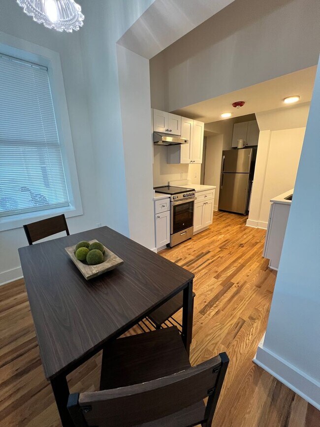 Photo - 106 E Broad St Unit Apt 2