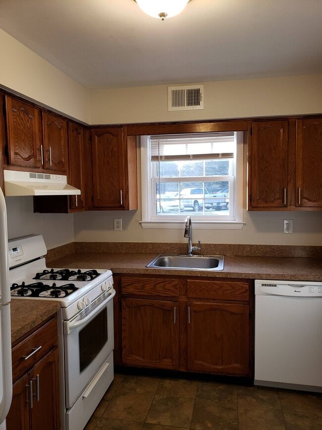 Photo - Briar Knoll Apartments