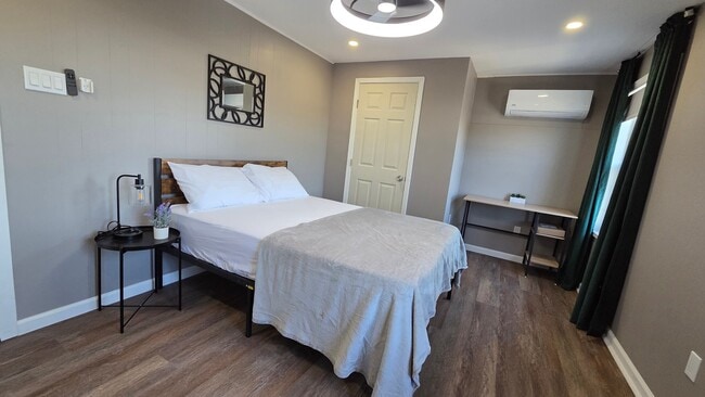 Photo - 1421 S Carey St Unidad D1