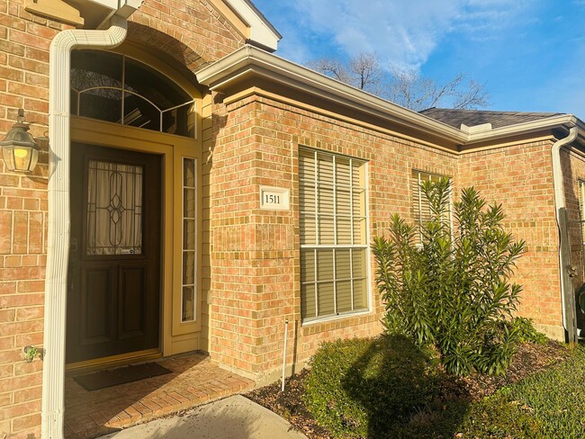 Photo - 1511 Beaconshire