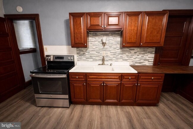 Photo - 10 E Main St Unit REAR