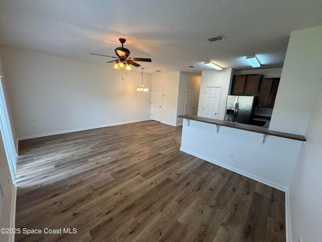 Photo - 2700 Revolution St
