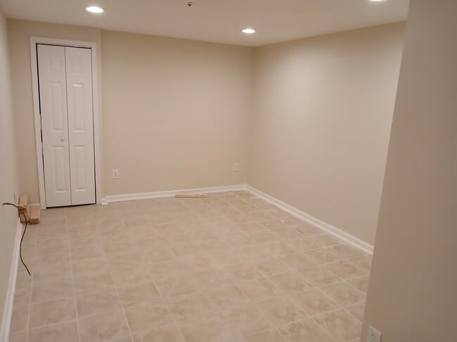 7001 Chain Fern Ct