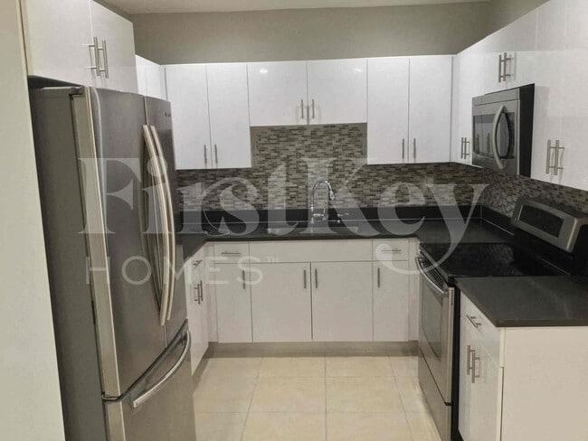 Photo - 1761 NE 170th St