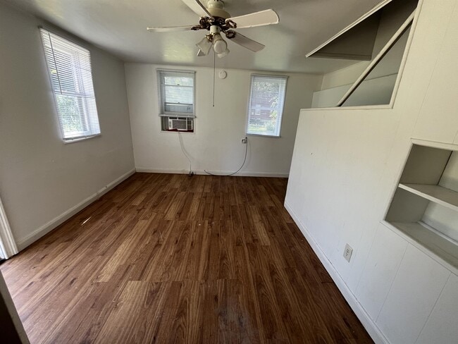 Photo - 300 Zoll St