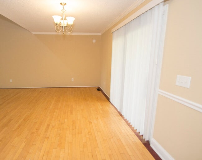 Photo - 286 Woodwinds Dr