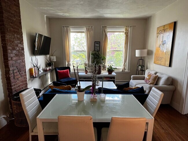 Photo - 128 Union Park St Unidad #2