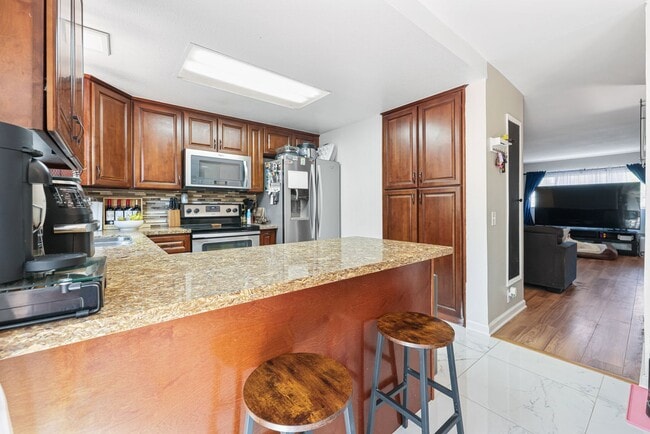 Building Photo - Charming 3-Bedroom Home in Gated South Par...