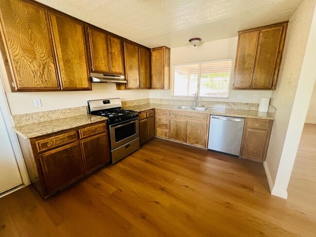 Photo - 3-Bedroom Hesperia Home 50% Off 1st Months...