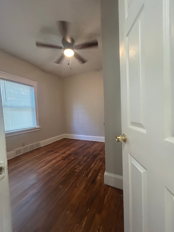 Photo - 10906 Revere Ave Unidad 1