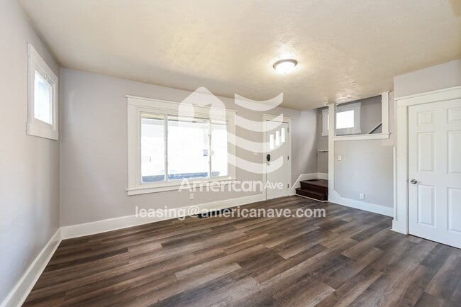 Photo - 1121 Reservoir St