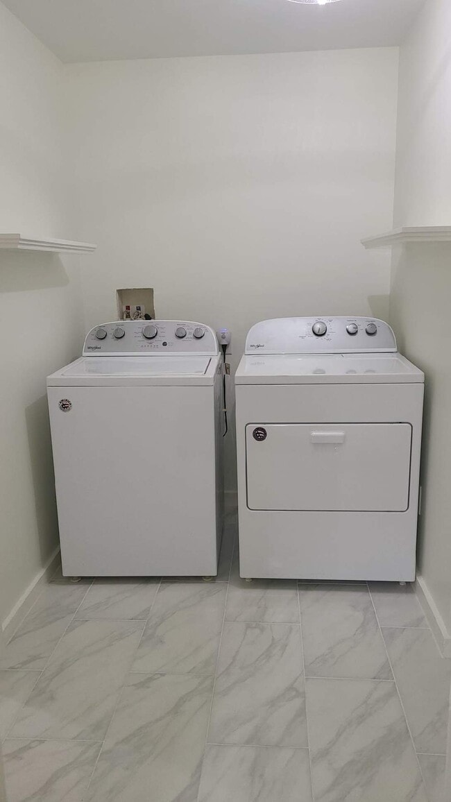 Photo - 29 N Bridge St Unit 1