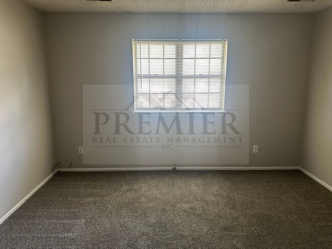Photo - 240 W Kump Ave Unit 240 W Kump Ave  D