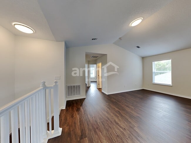 Photo - 119 Belgian Way