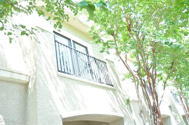 Building Photo - 12707 Boheme Dr Unit 906 Rental