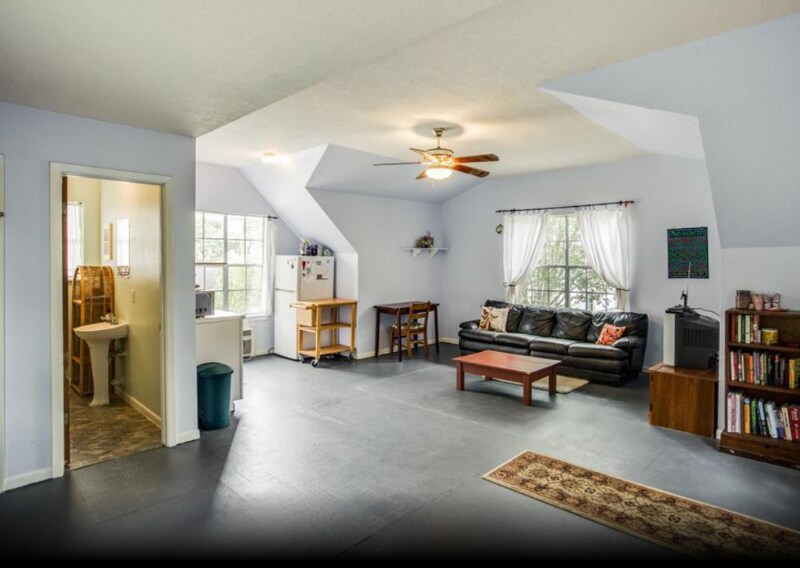 Photo - 4913 Cedar St