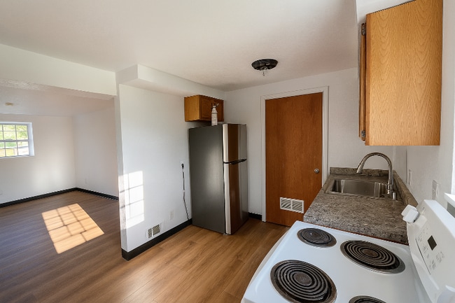 Photo - 126 Reed St Unit 2