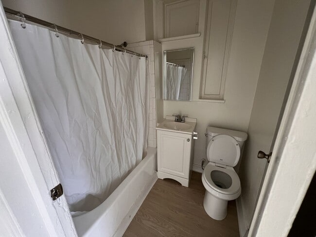 Photo - 2532 DALY STREET