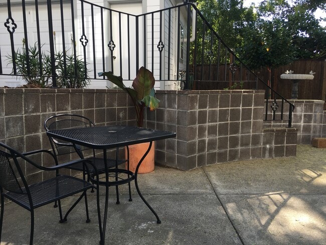 Photo - 4 Miramar Ave Unit Garden Studio