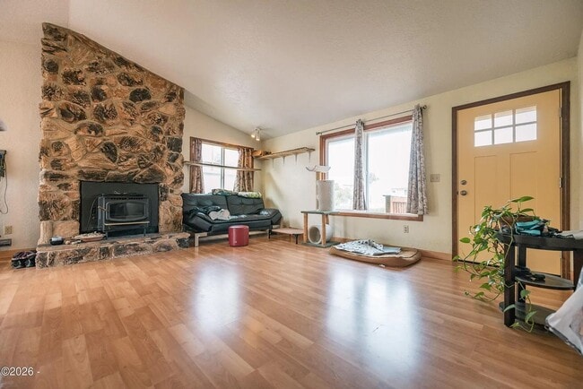 2813 NW Bayshore Loop