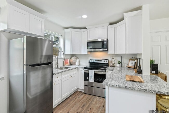 Photo - 210 Centerville St NE Unit 3