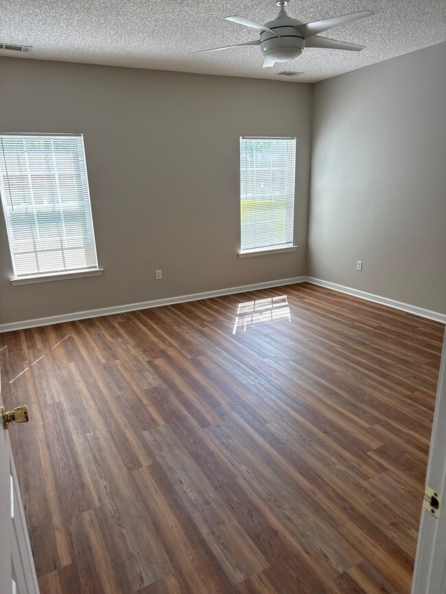 Photo - New floors, just painted, and all new appliances!!