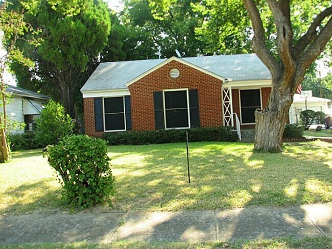 Building Photo - 7414 Robin Rd Rental