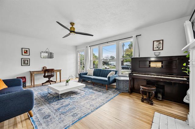 Photo - 5322 Junius St