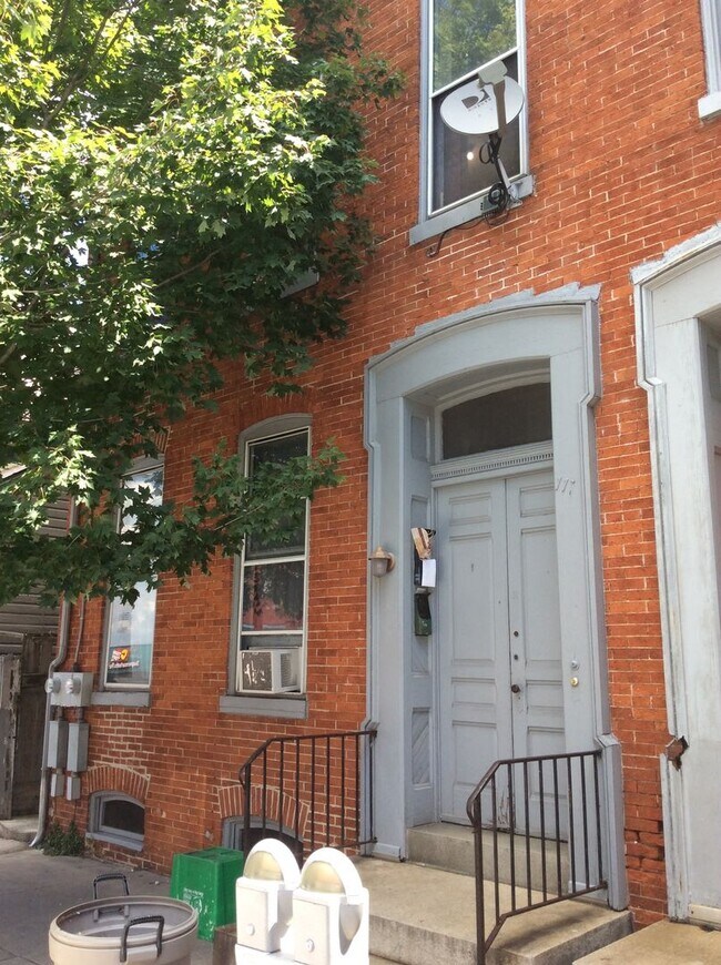 1st Floor 2 Bedroom Apartment-York City SD - 1st Floor 2 Bedroom Apartment-York City SD