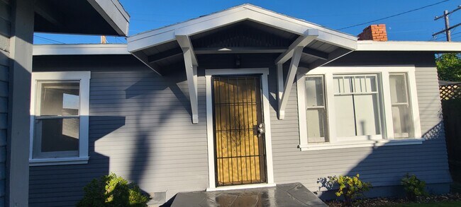 4353 1/2 Swift Ave 92104 - 4353 Swift Ave House