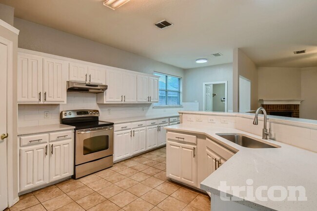 7101 Crenshaw Dr