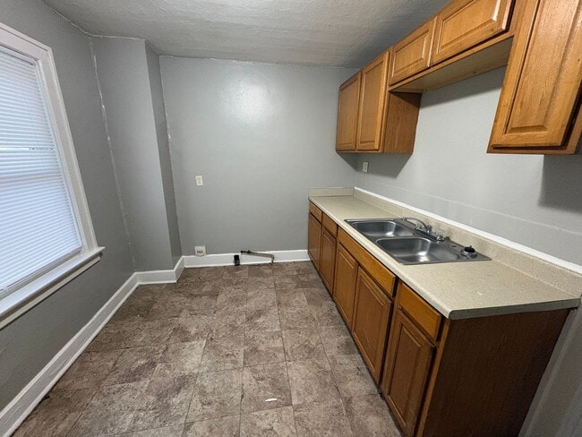 Photo - 180-182 North Powell Ave Unit 182