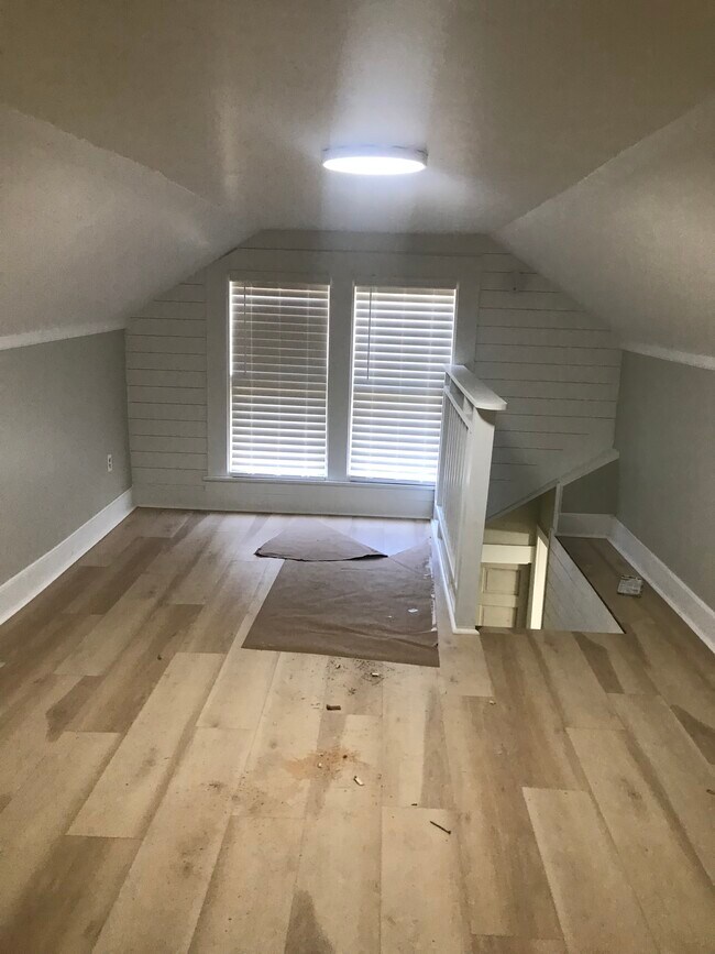 Photo - 1503 Helms St