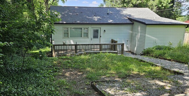 Photo - *Knoxville 37915 - 3 bedroom, 2 bath home - Contact Brad Croisdale (865) 805-9964