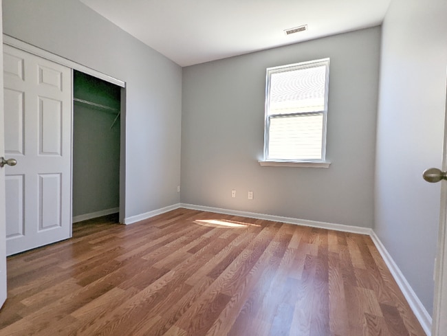 Photo - 343 Edgecroft Way