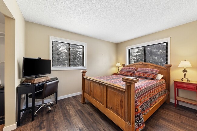 Photo - 1016 W Beaver Creek Blvd