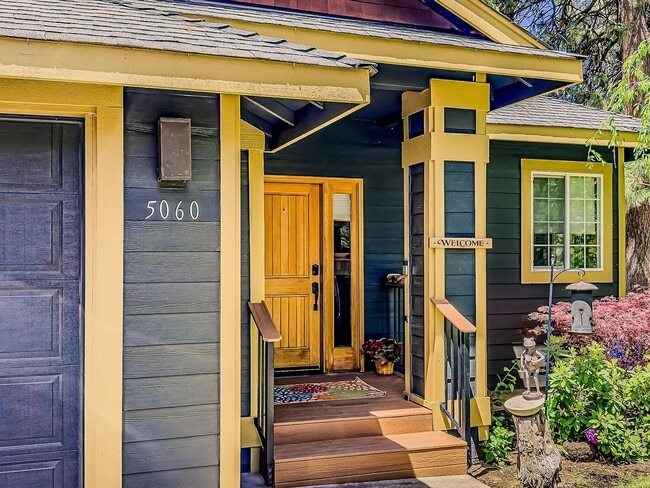 5060 Swallow Ct