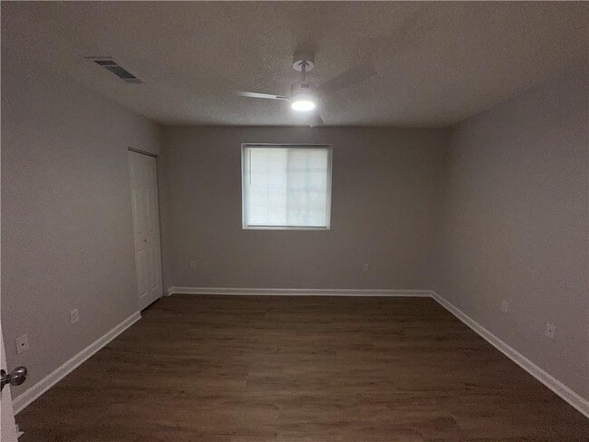 Photo - 197 South Ave SE